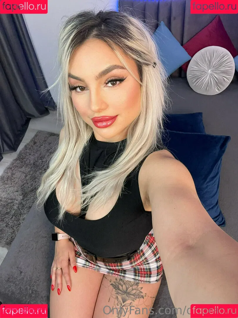 debrafox Onlyfans Photo Gallery 