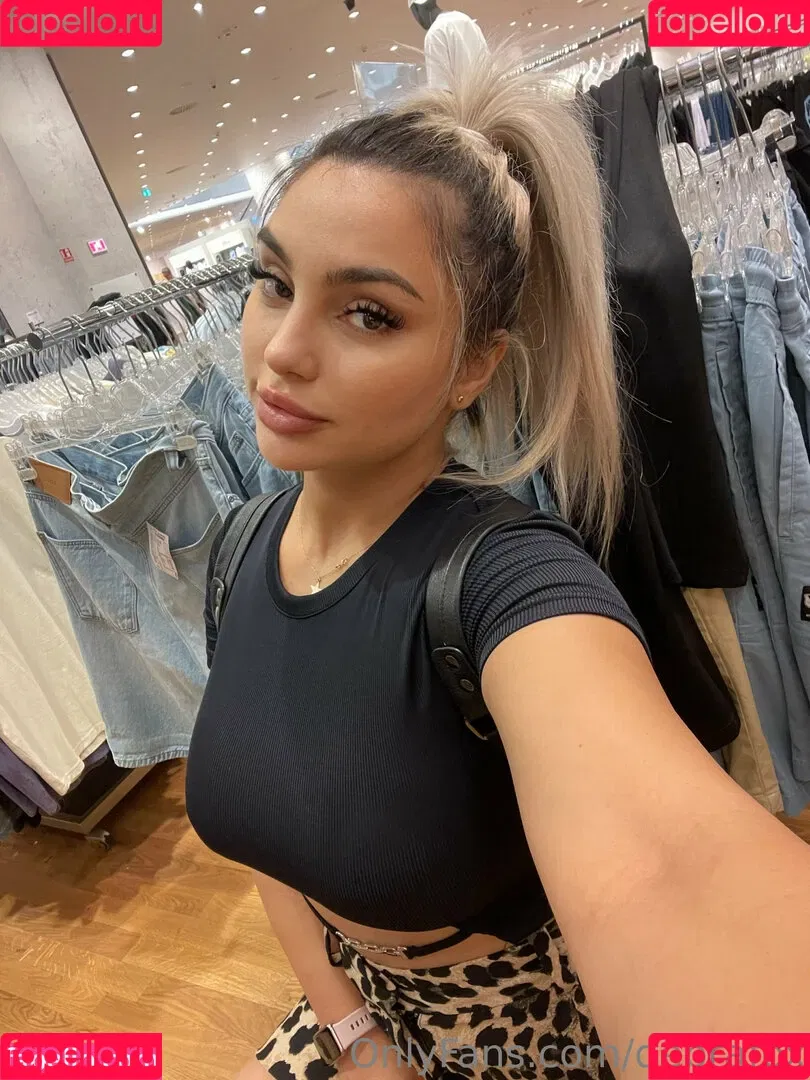 debrafox Onlyfans Photo Gallery 