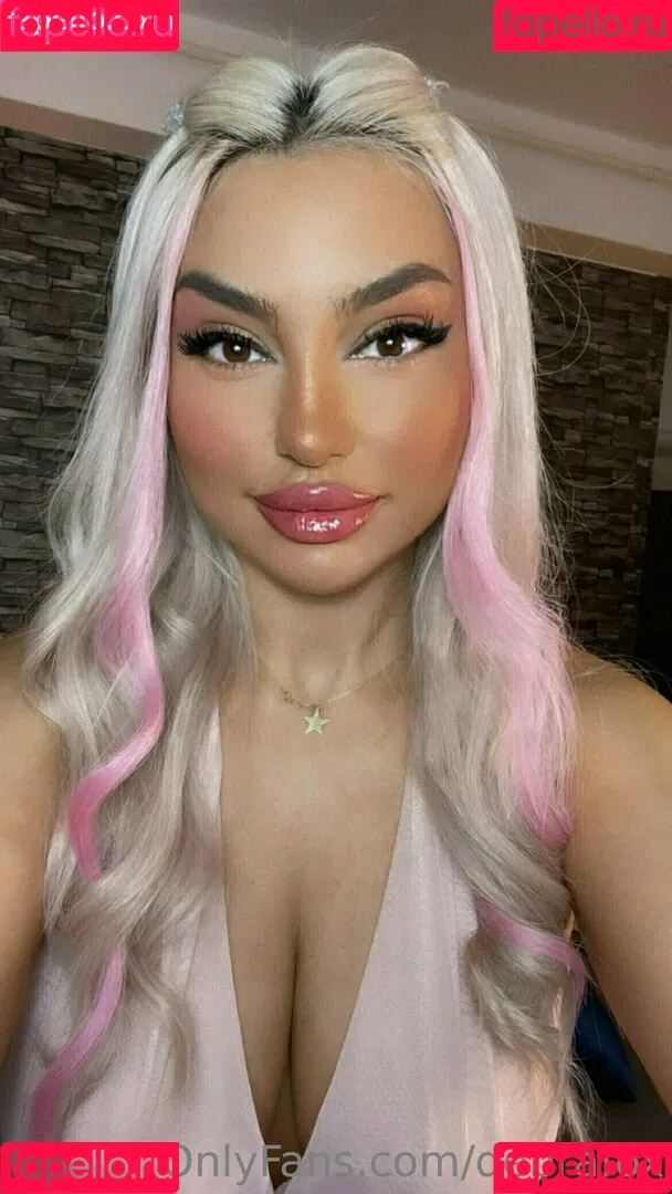 debrafox Onlyfans Photo Gallery 