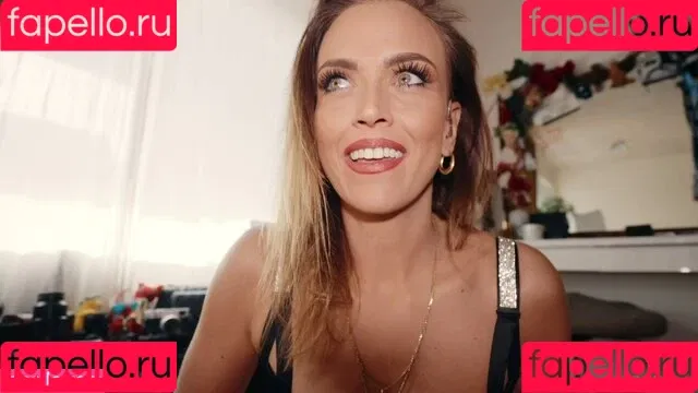 Gina Carla Onlyfans Photo Gallery 