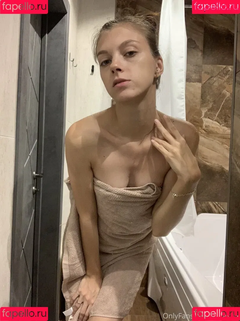 lanaxx.x Onlyfans Photo Gallery 