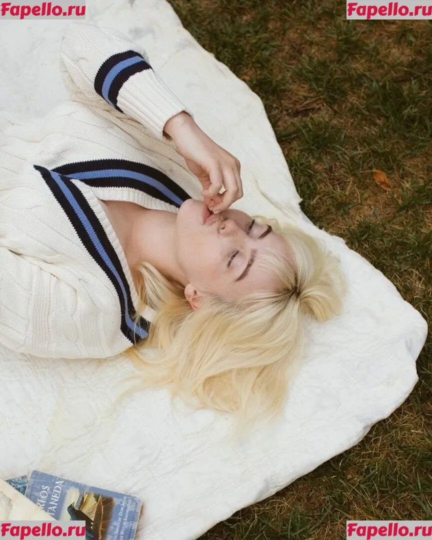 Billie Eilish Onlyfans Photo Gallery 