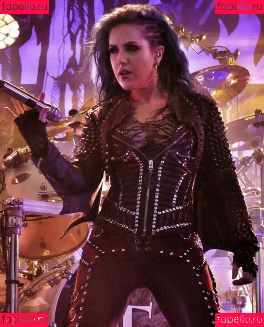 WomenMetal Onlyfans Photo Gallery 