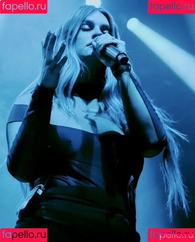 WomenMetal Onlyfans Photo Gallery 