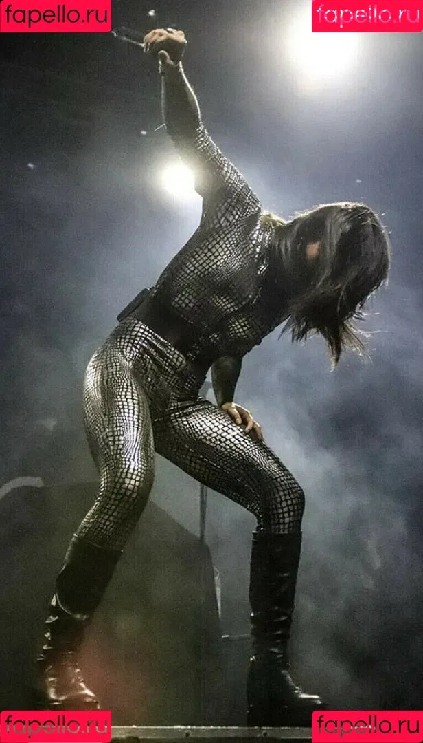 WomenMetal Onlyfans Photo Gallery 