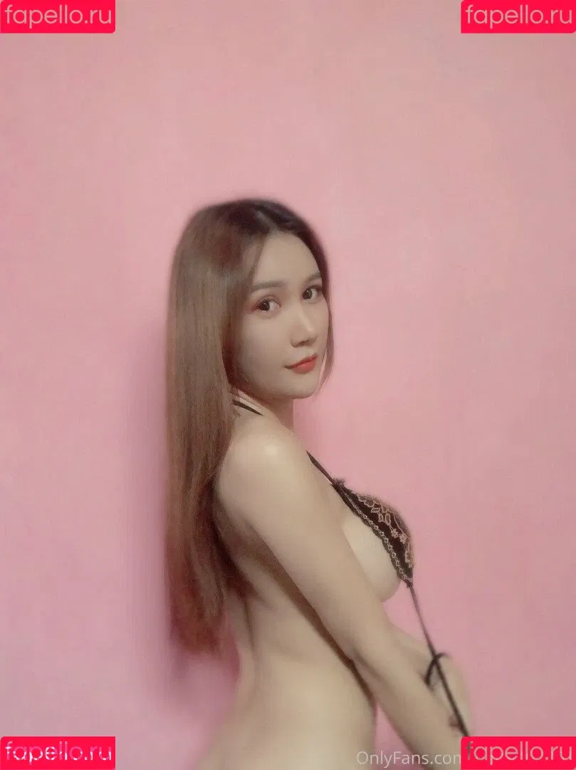 KK_The Princess Onlyfans Photo Gallery 