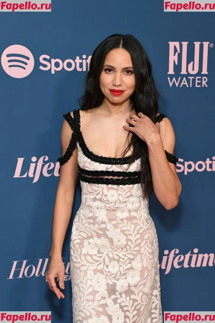 Jurnee Smollett Onlyfans Photo Gallery 