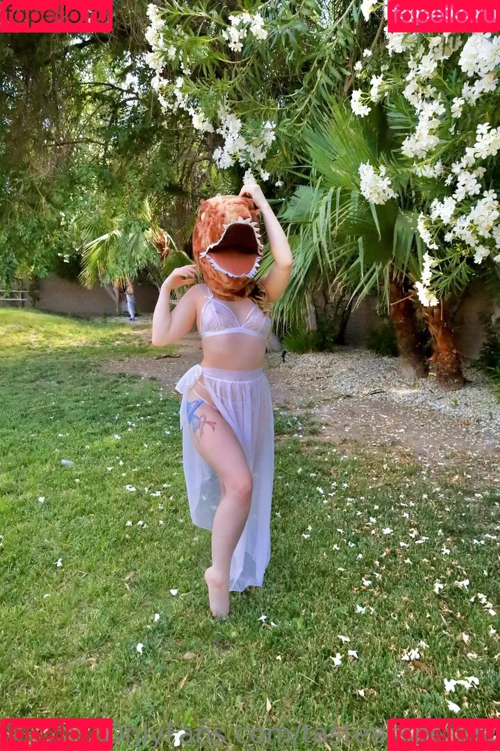 tasteamethyst Onlyfans Photo Gallery 