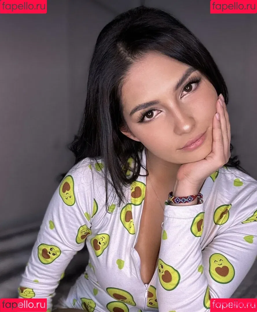 Annie Guzman Onlyfans Photo Gallery 