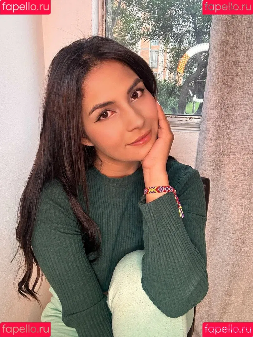 Annie Guzman Onlyfans Photo Gallery 