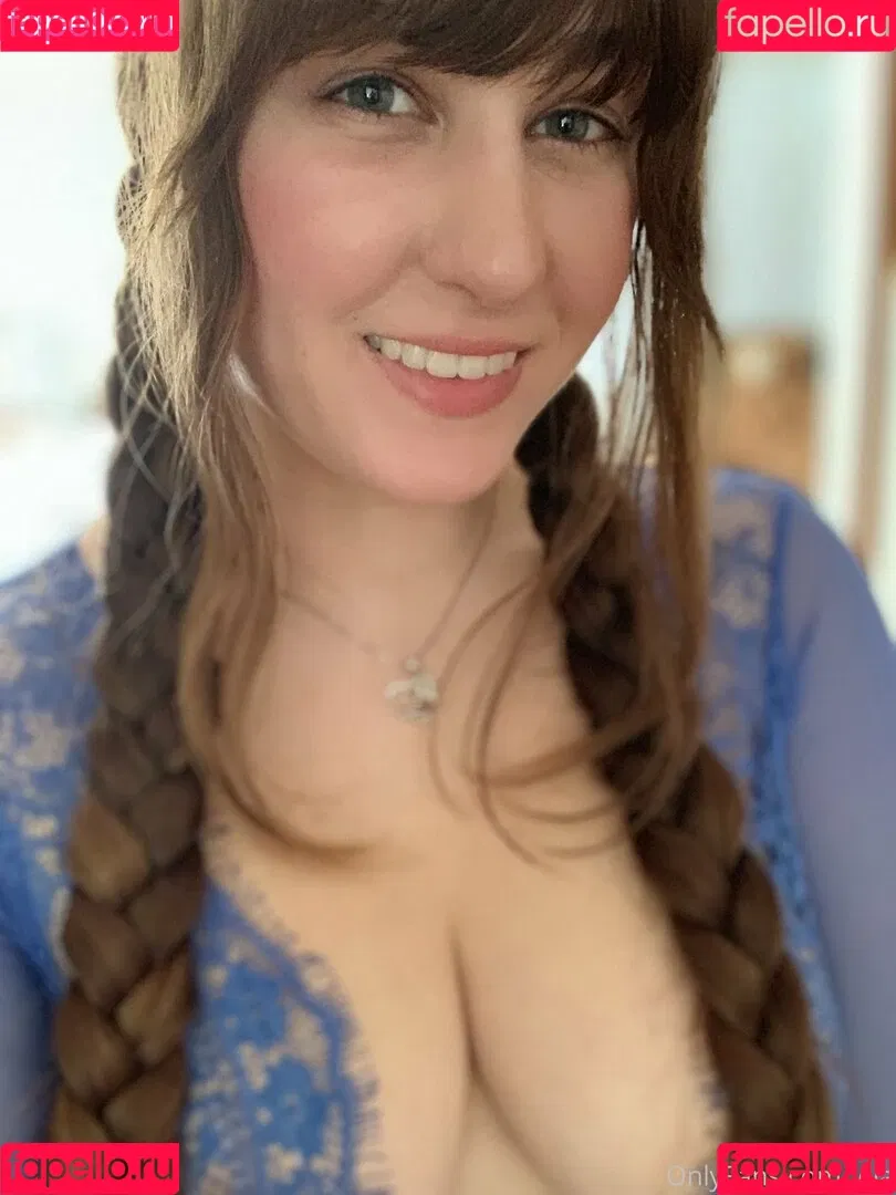 NSFWLeia Onlyfans Photo Gallery 