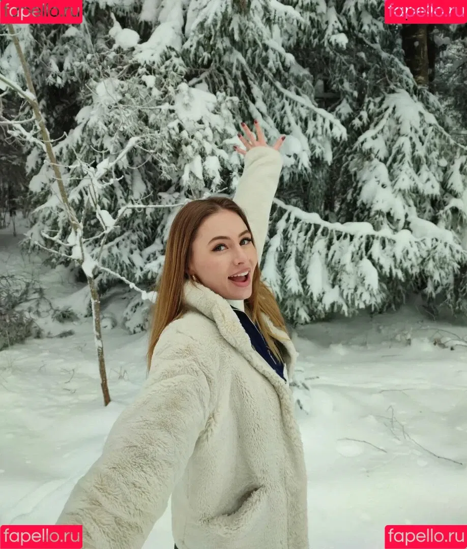 itsSky Onlyfans Photo Gallery 