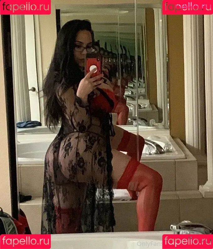 Jaki Senpai Onlyfans Photo Gallery 