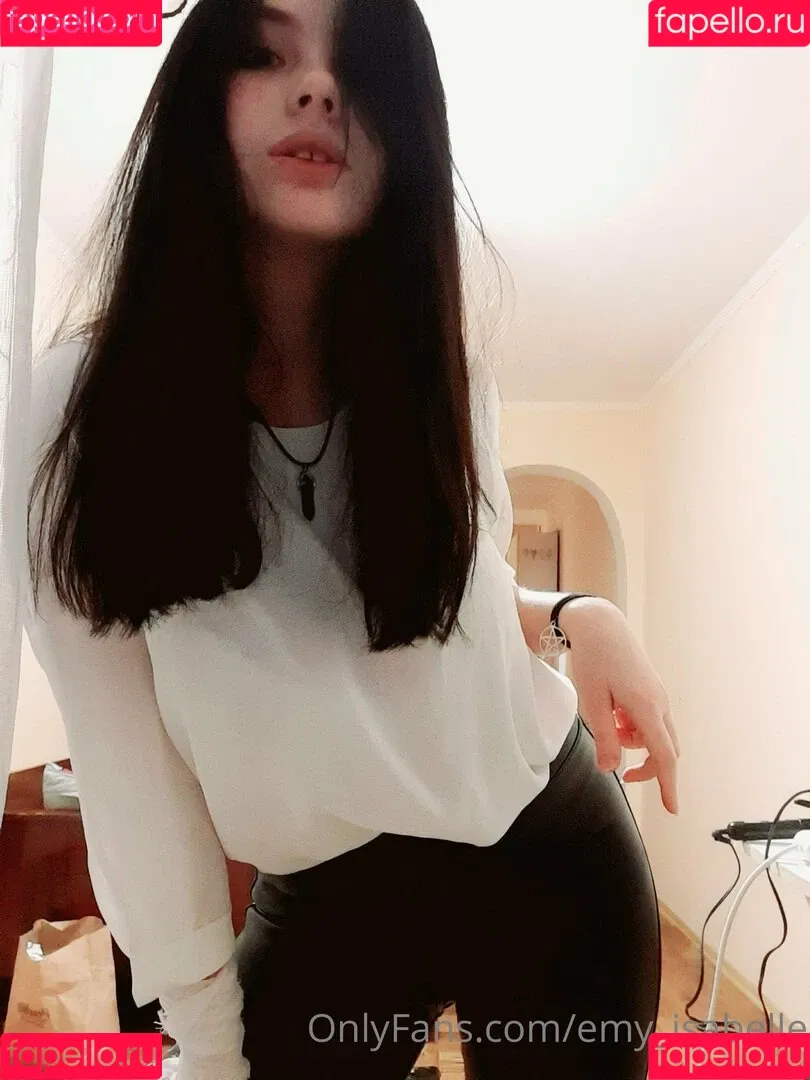 emy_isabelle Onlyfans Photo Gallery 