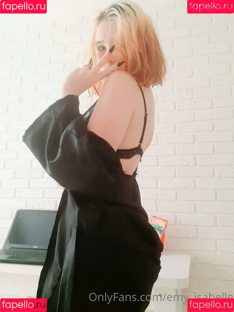 emy_isabelle Onlyfans Photo Gallery 