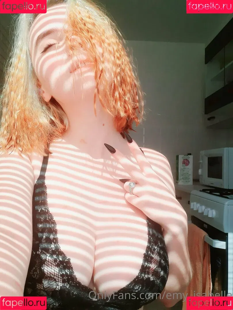emy_isabelle Onlyfans Photo Gallery 