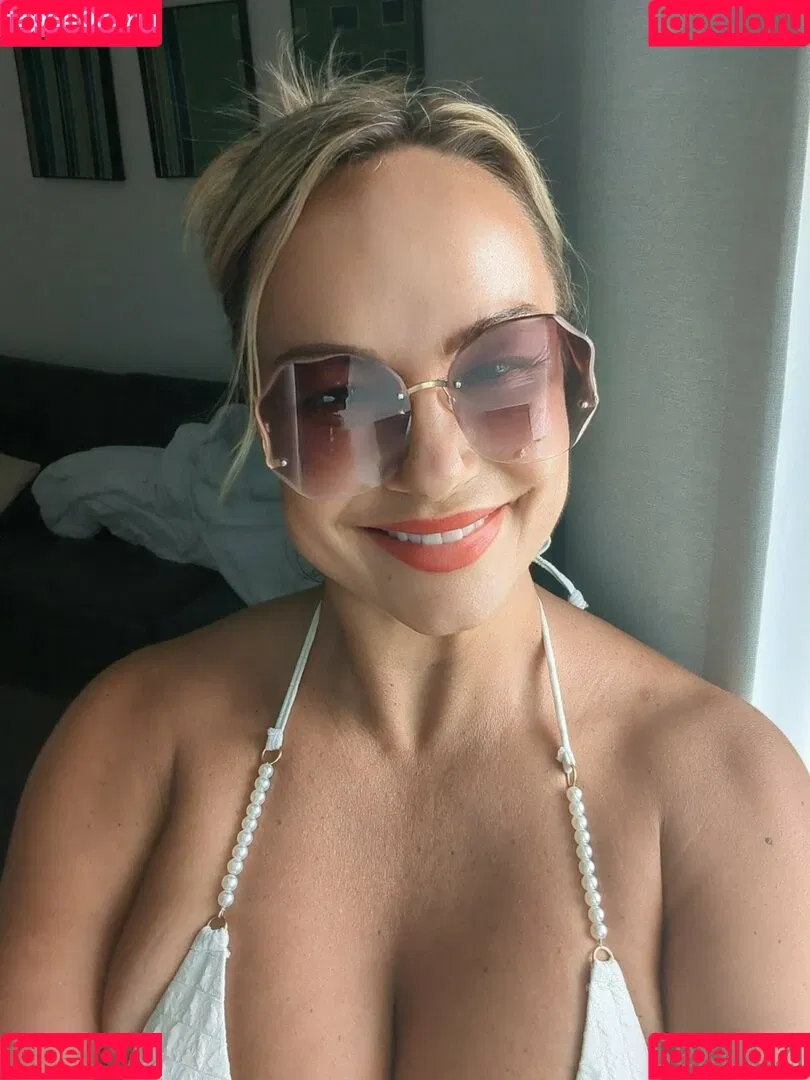 sexisuzi Onlyfans Photo Gallery 