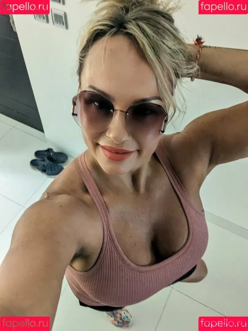 sexisuzi Onlyfans Photo Gallery 