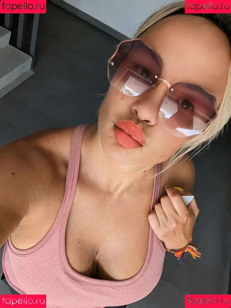 sexisuzi Onlyfans Photo Gallery 
