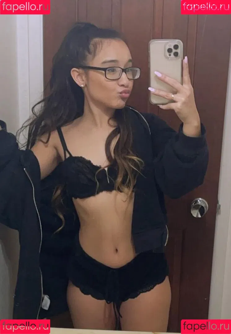 Alahnaly Onlyfans Photo Gallery 