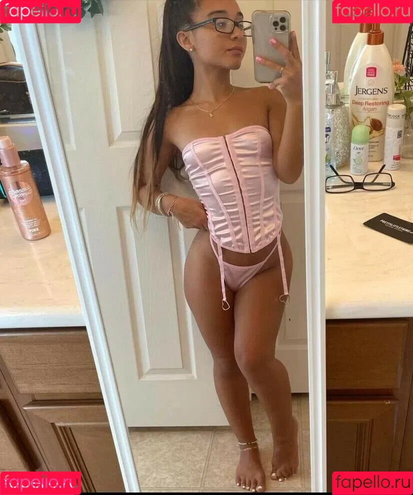 Alahnaly Onlyfans Photo Gallery 