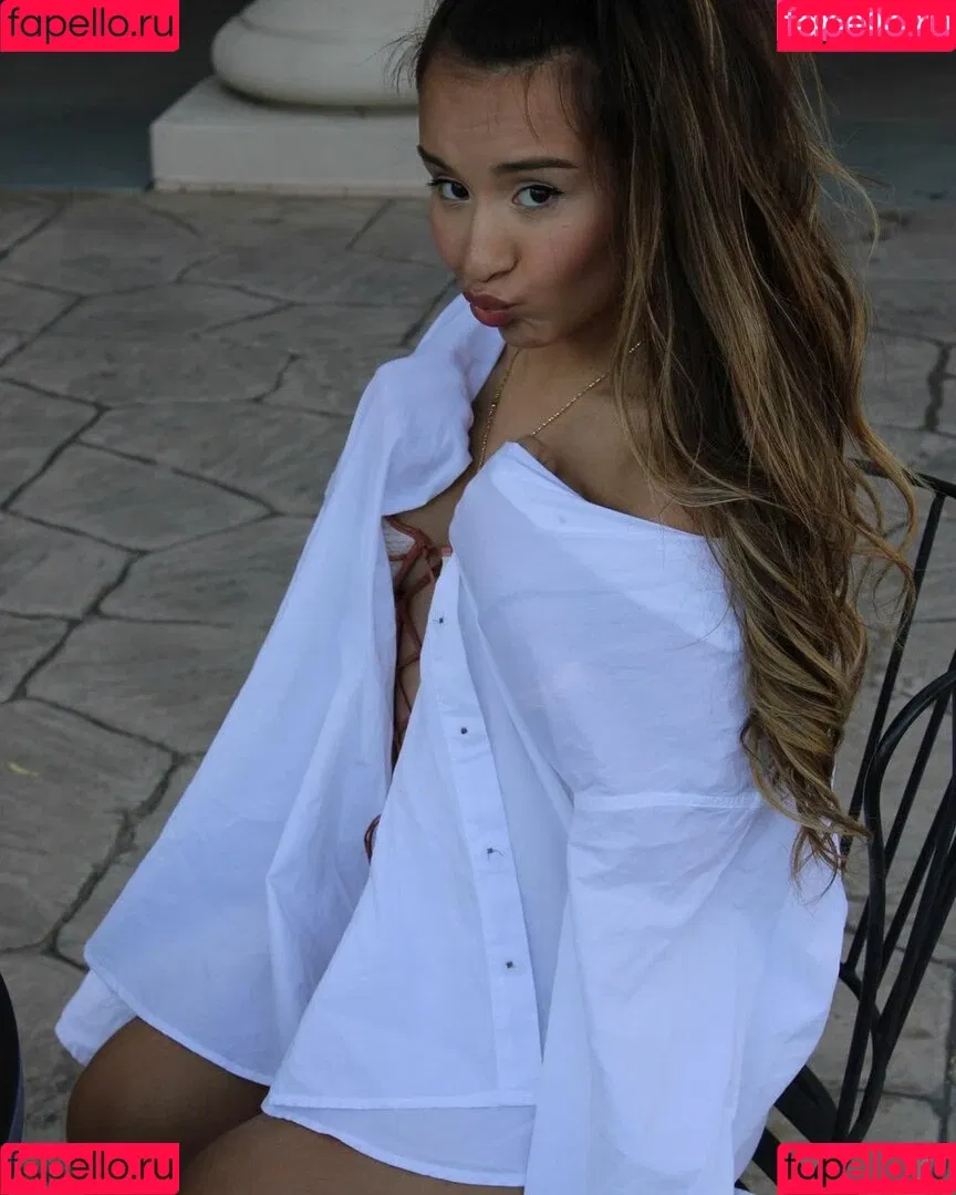 Alahnaly Onlyfans Photo Gallery 