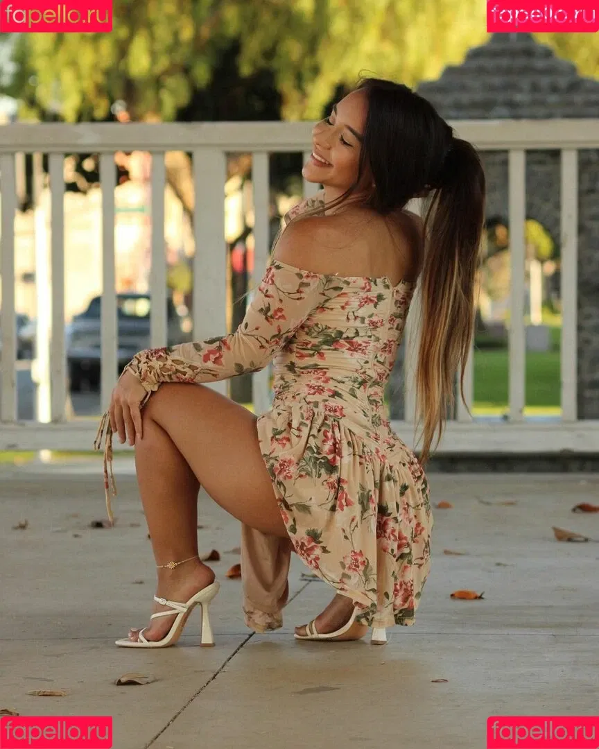 Alahnaly Onlyfans Photo Gallery 