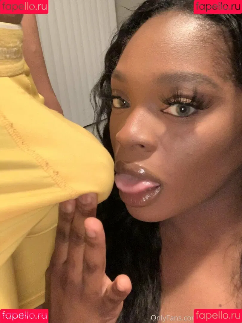 xrisdelarosa Onlyfans Photo Gallery 