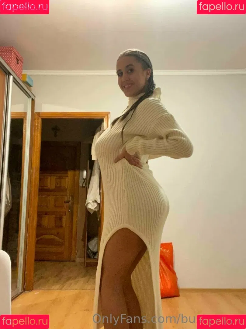 bustyyyyy Onlyfans Photo Gallery 