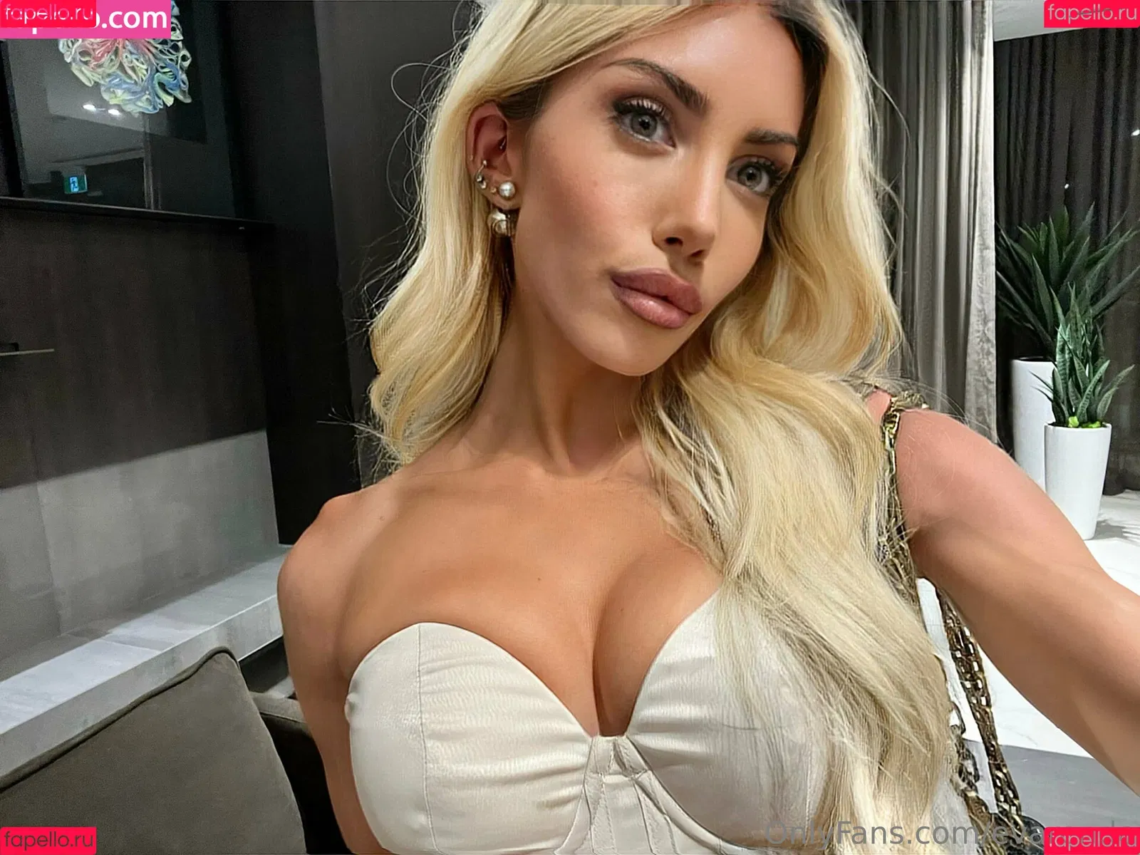 Eva Rende Onlyfans Photo Gallery 