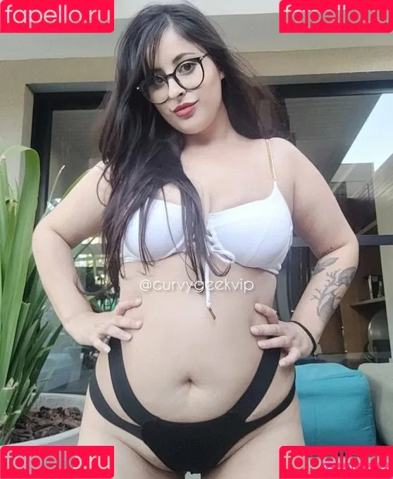 Curvy Geek Onlyfans Photo Gallery 