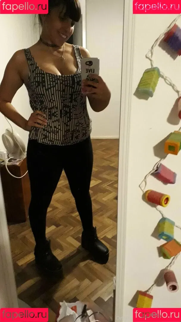 peachvicco Onlyfans Photo Gallery 