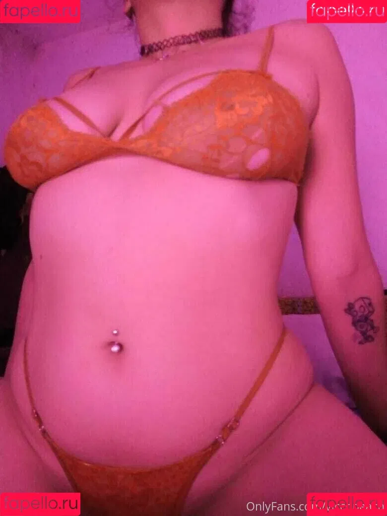 peachvicco Onlyfans Photo Gallery 