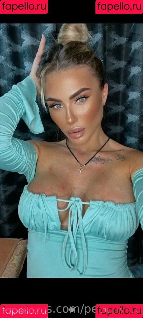 peachvicco Onlyfans Photo Gallery 