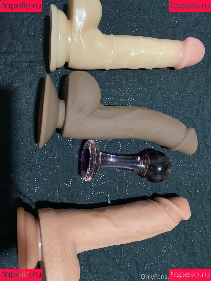 poliamor Onlyfans Photo Gallery 