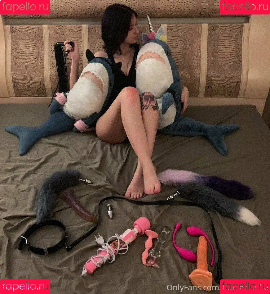 cursed_ellie Onlyfans Photo Gallery 