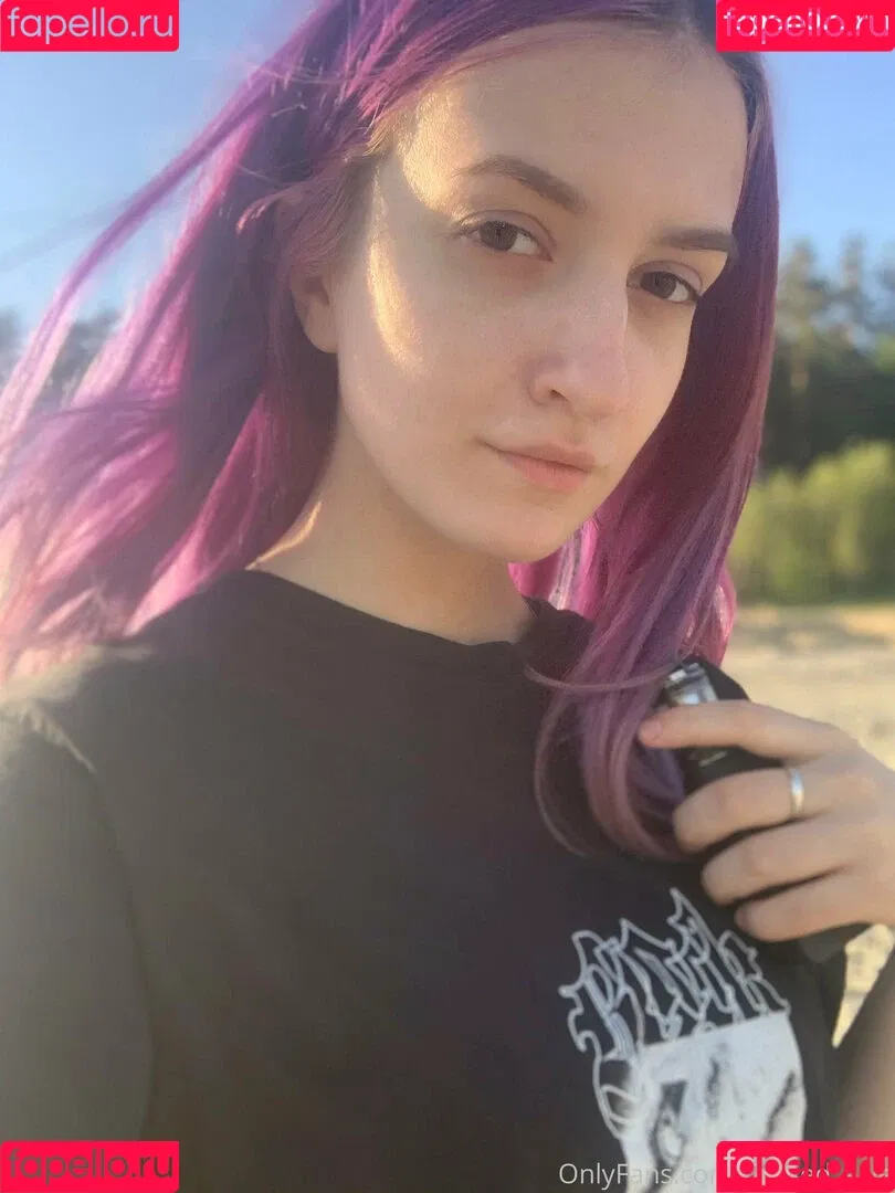 cursed_ellie Onlyfans Photo Gallery 