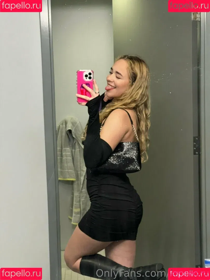 eroharu Onlyfans Photo Gallery 