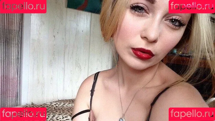 Elyse Summer Onlyfans Photo Gallery 
