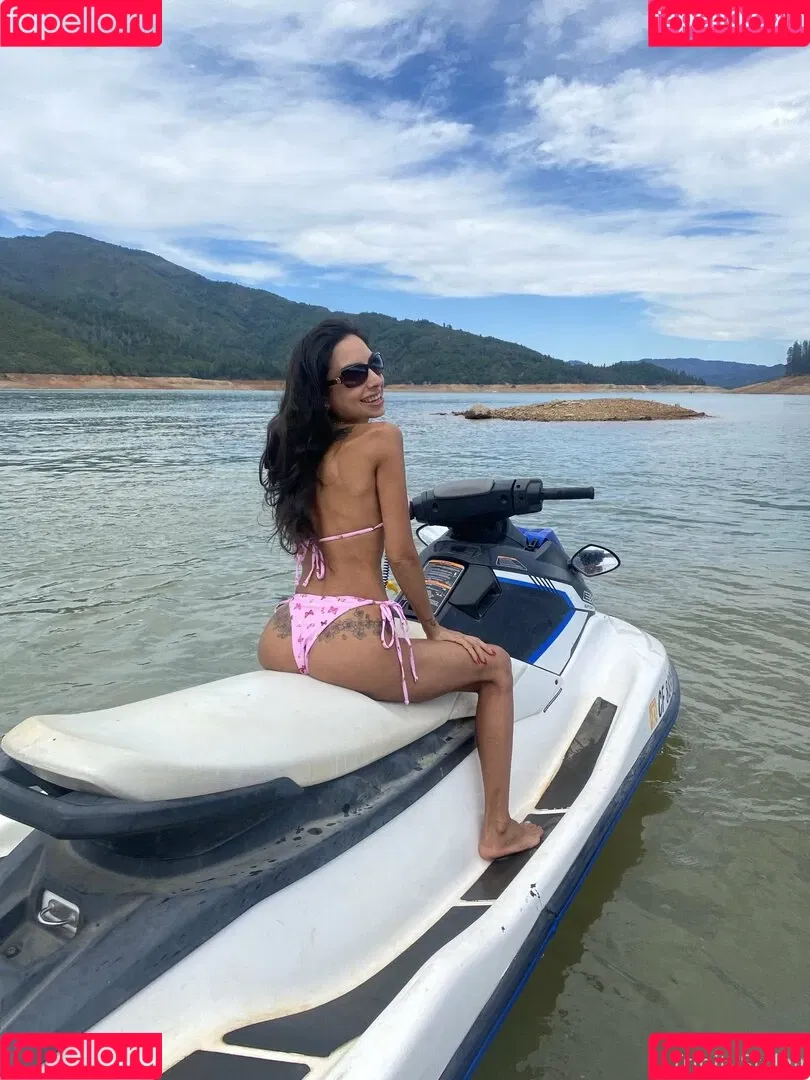 trinitystclair Onlyfans Photo Gallery 