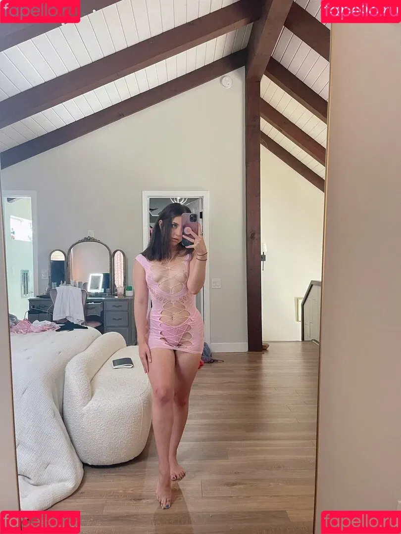 Violette Onlyfans Photo Gallery 