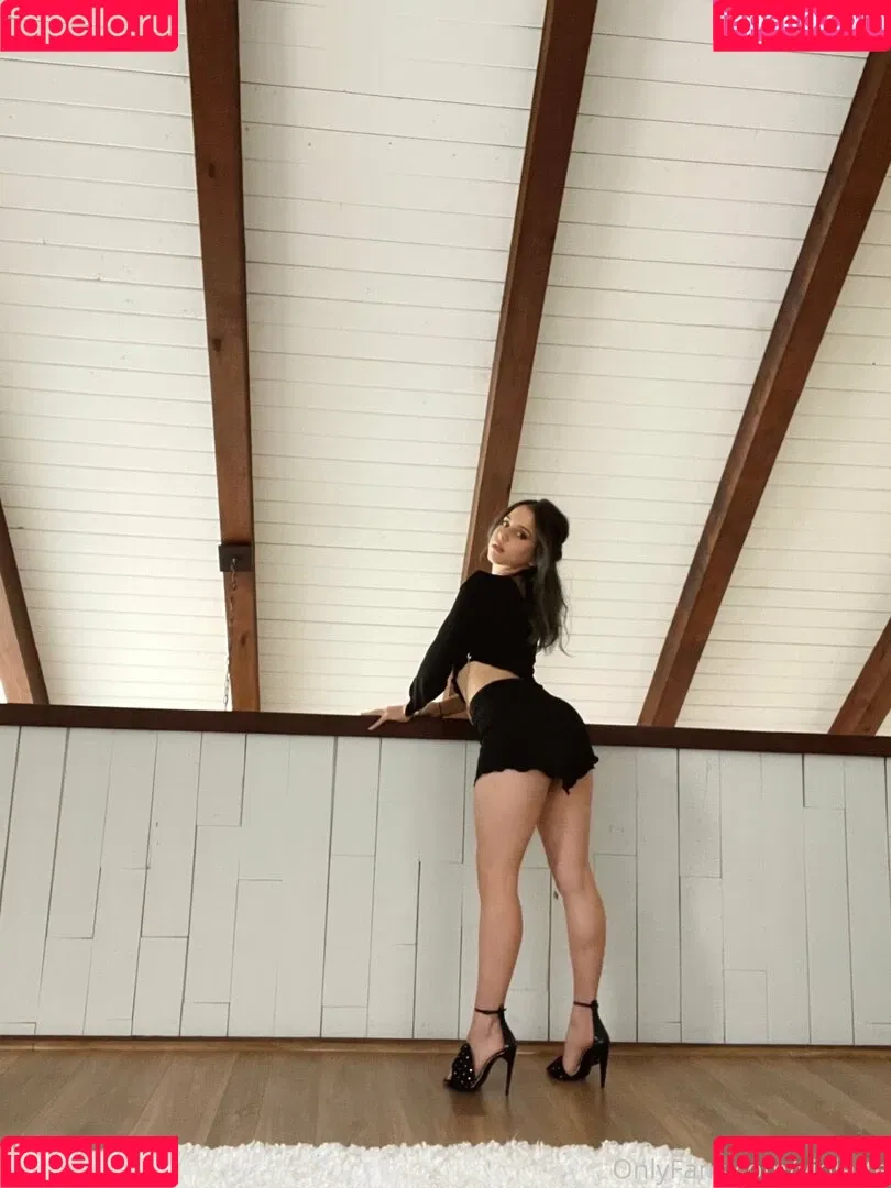 Violette Onlyfans Photo Gallery 