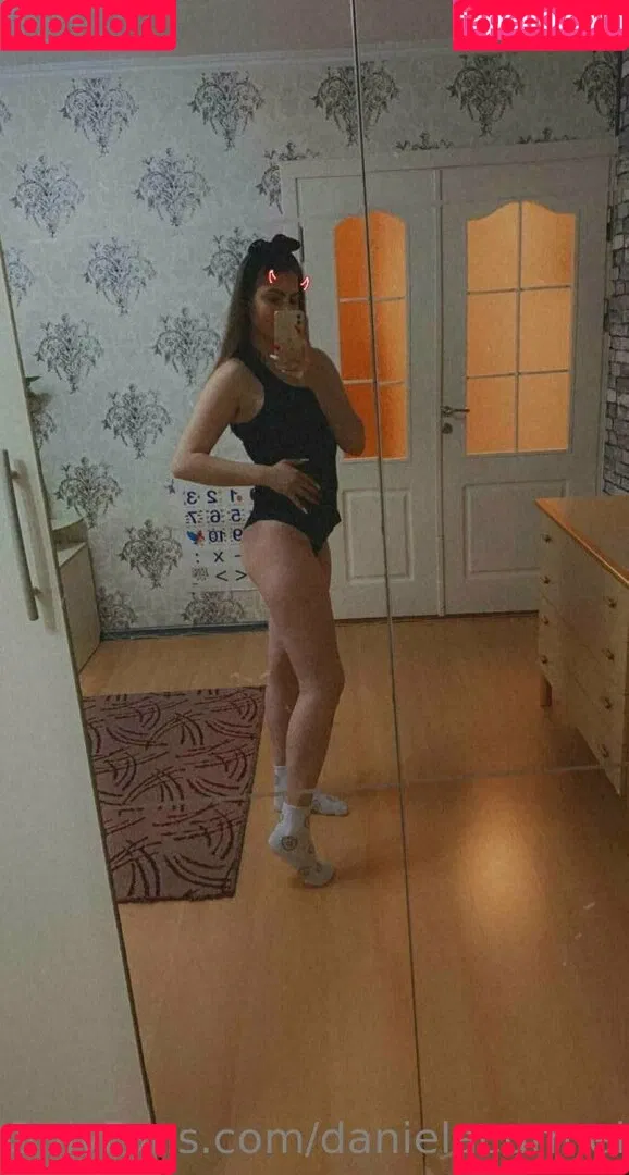 lisawayt Onlyfans Photo Gallery 