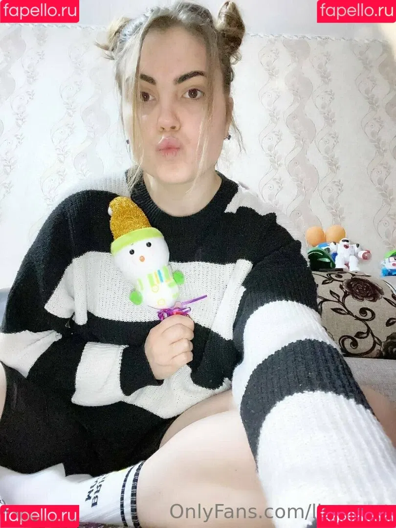 lisawayt Onlyfans Photo Gallery 