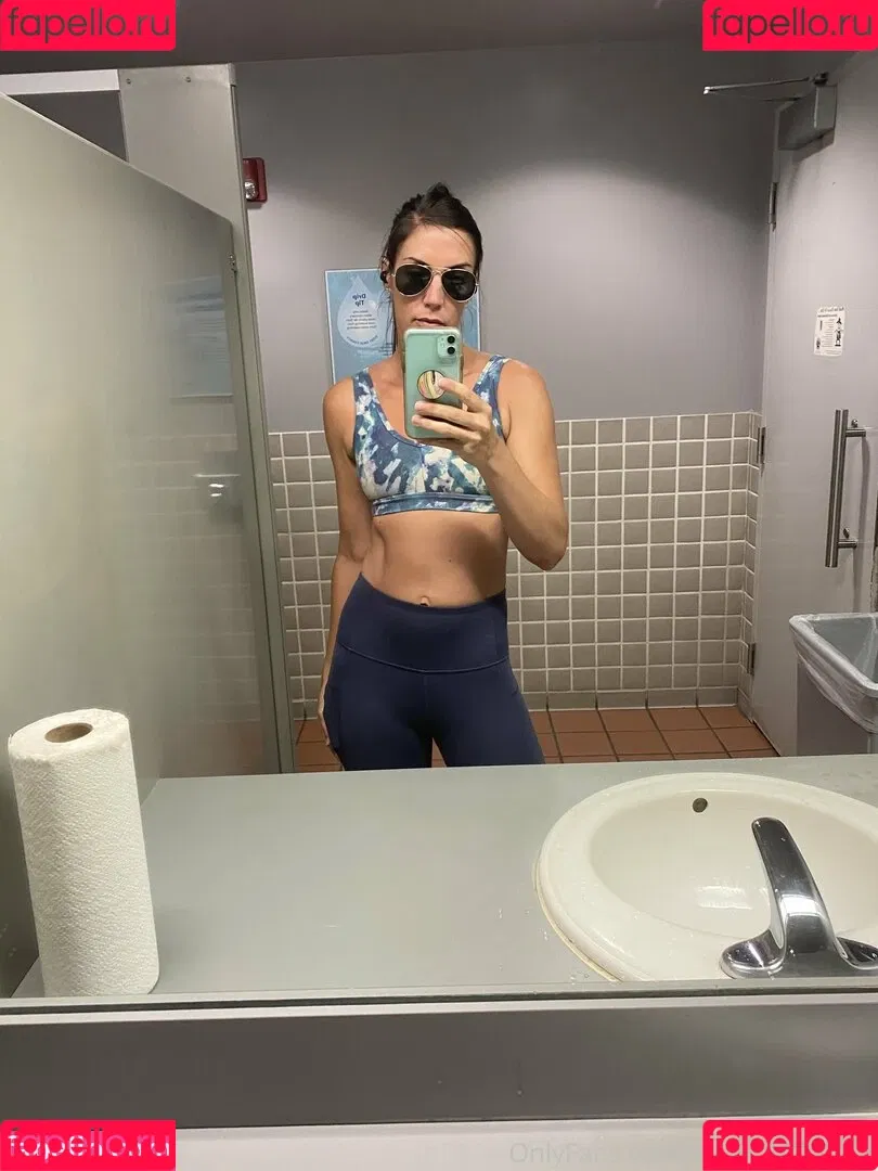 iamnotyoursub Onlyfans Photo Gallery 
