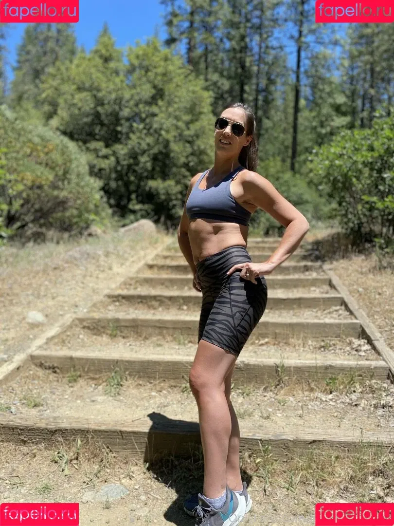 iamnotyoursub Onlyfans Photo Gallery 