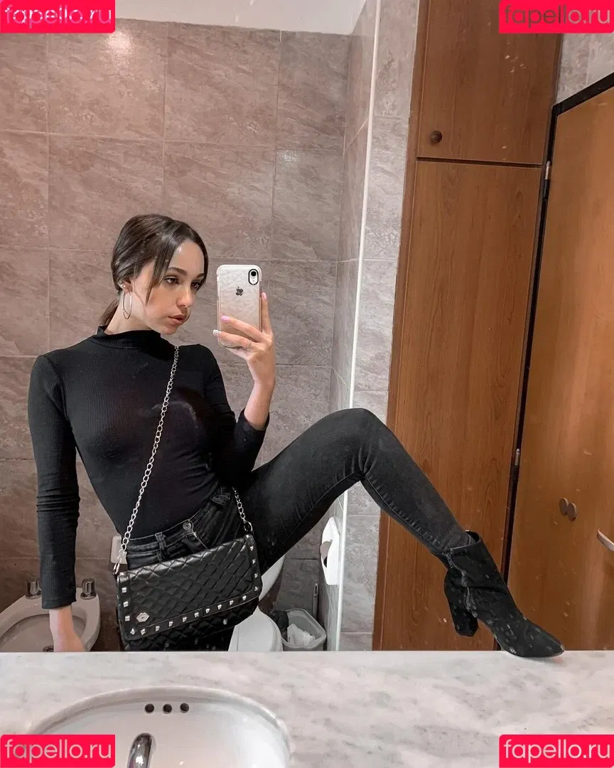 agusdigri Onlyfans Photo Gallery 