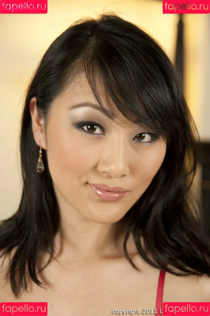 Evelyn Lin Onlyfans Photo Gallery 