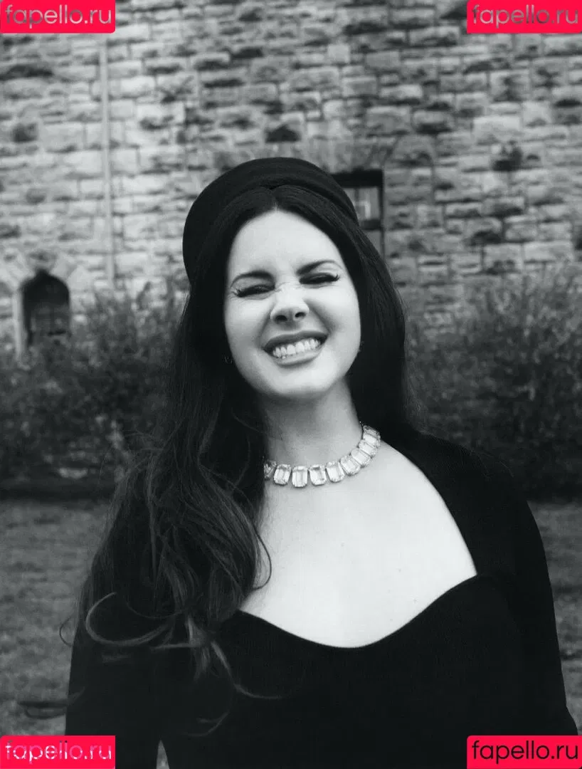 Lana Del Rey Onlyfans Photo Gallery 