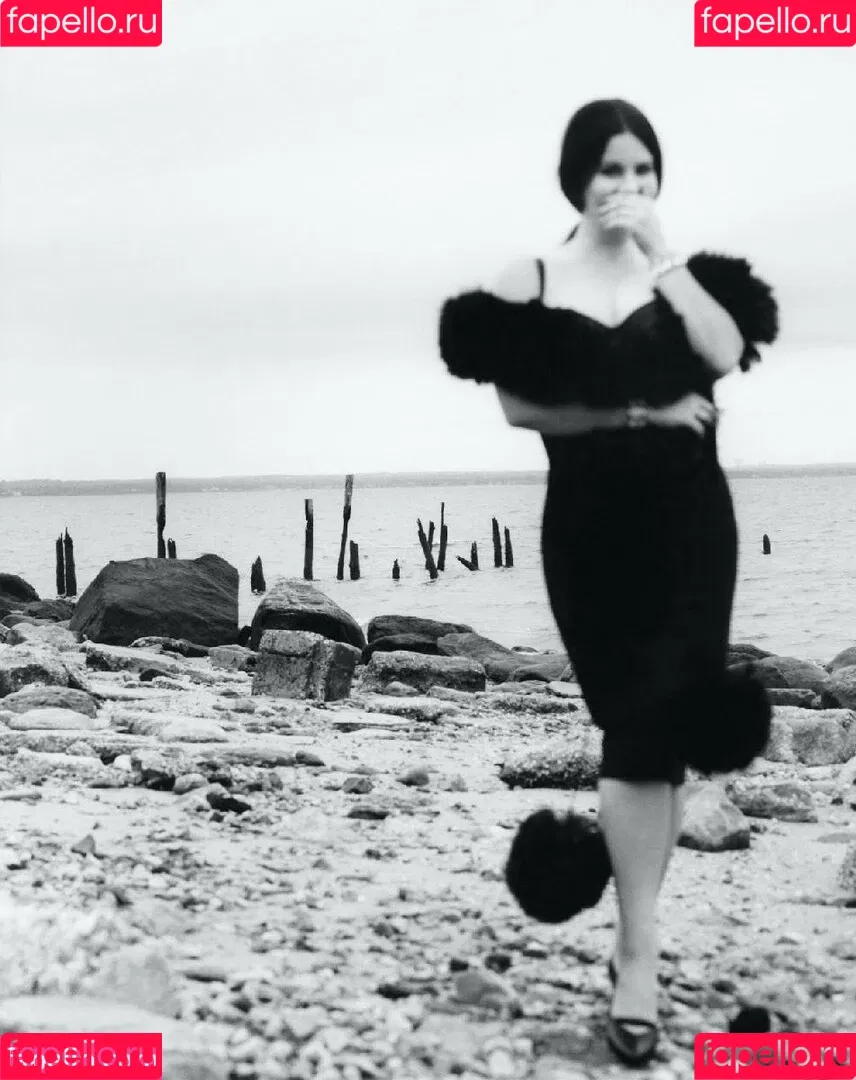 Lana Del Rey Onlyfans Photo Gallery 